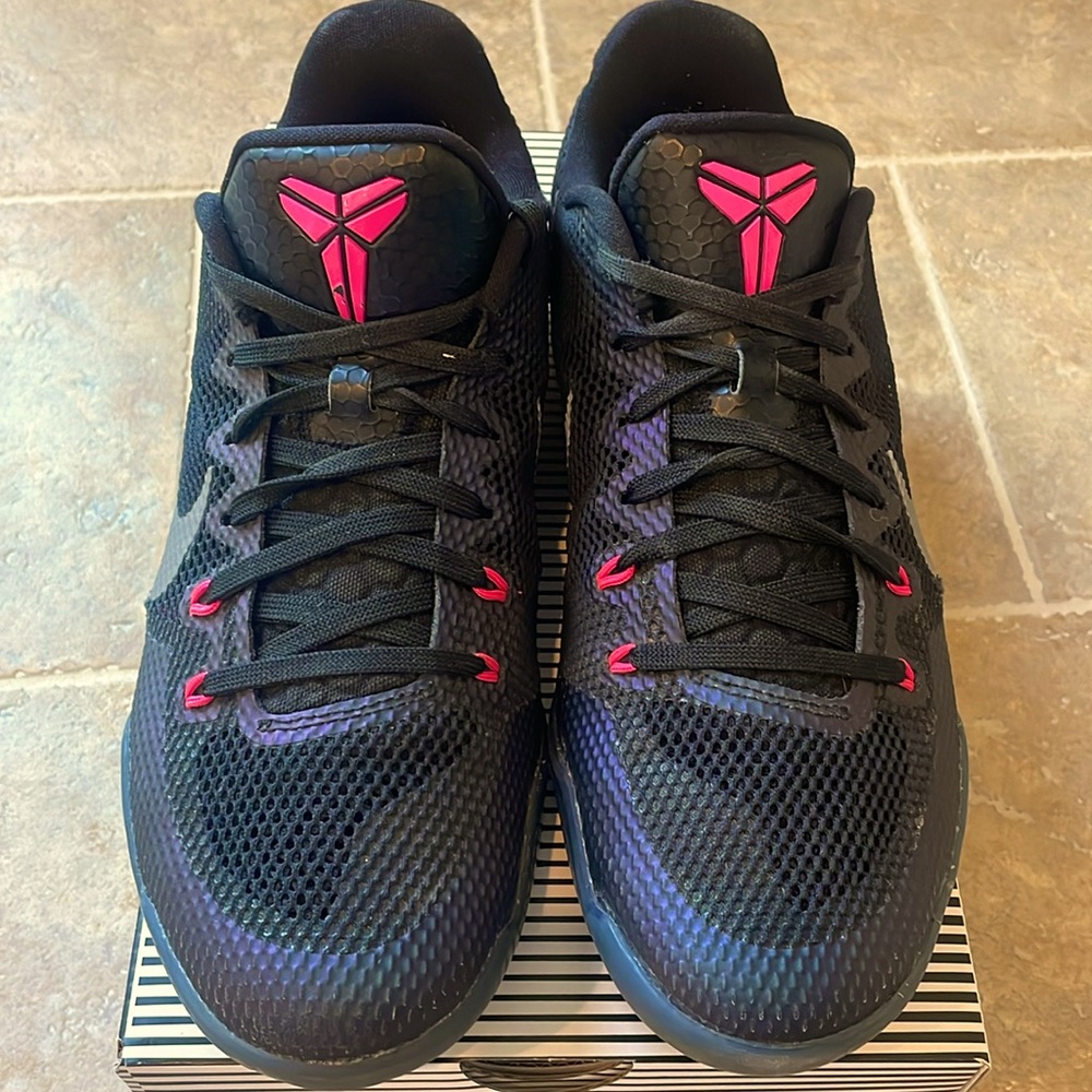 Kobe XI Kobe 11 Low Cut Basketball Shoes in Original Box
